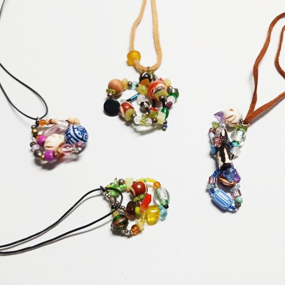 🎁Free with any purchase❤️  Handmade Beaded charms/pendants SET